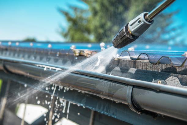Best Sidewalk Pressure Washing  in Staples, CT