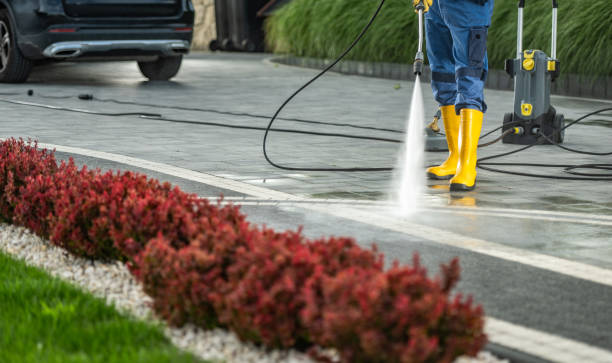 Best Commercial Pressure Washing  in Staples, CT